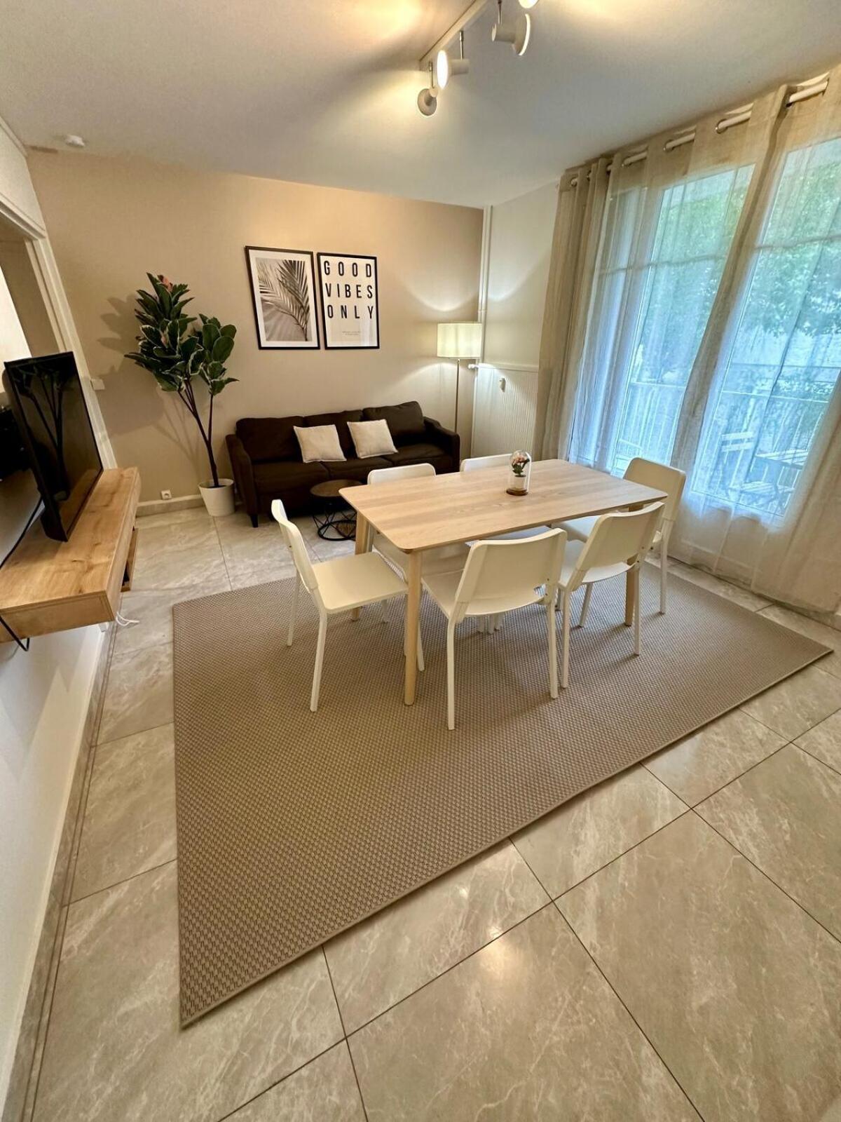 Apartamento Au Coeur Du Quartier Taittinger Reims Exterior foto